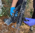  الرملة: ضبط بندقية M16 في منطقة مفتوحة بحي الجواريش 